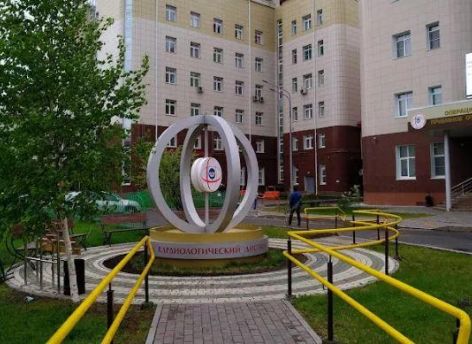 В Сургутском кардиоцентре десятки пациентов получили пищевое отравление. Их жизням ничего не угрожает
