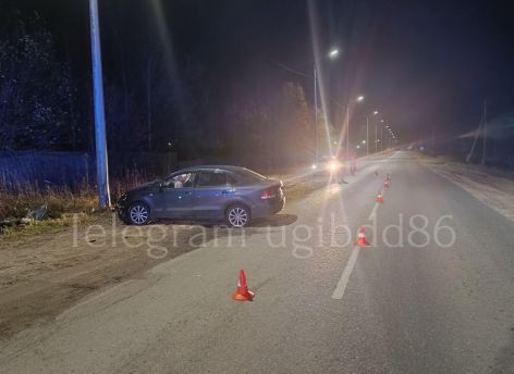 ​В ХМАО девушка на скорости въехала в столб