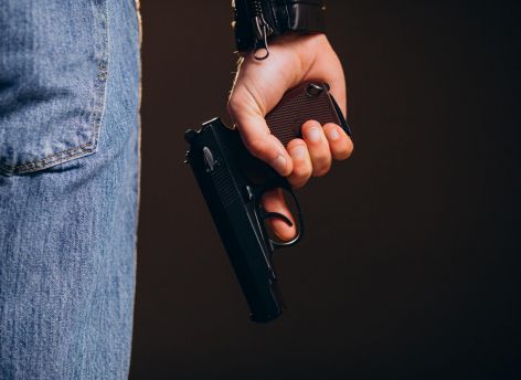 Громкая музыка, выстрелы и ночной драйв: в Сургуте двое мужчин решили «пошуметь» после смены