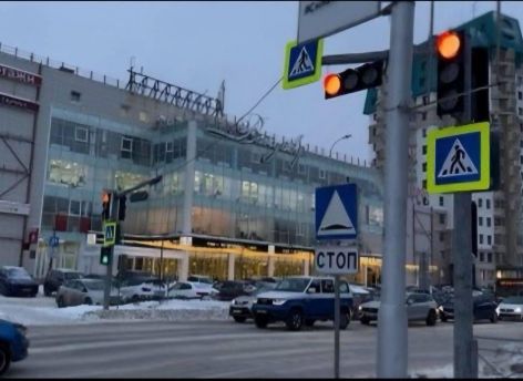 В Сургуте установили новые светофоры на пешеходных переходах