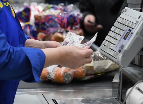 В ХМАО аферист представился сыном директора магазина и выманил деньги у продавца