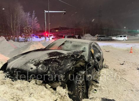 ​В ХМАО столкнулись две иномарки, есть пострадавшие