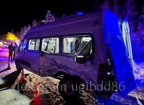 Один человек погиб и четверо пострадали на загородной трассе в ХМАО