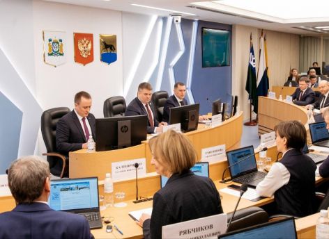 Что решали депутаты Сургута в феврале: лагерь, ЧОПы, автобусы и жилье