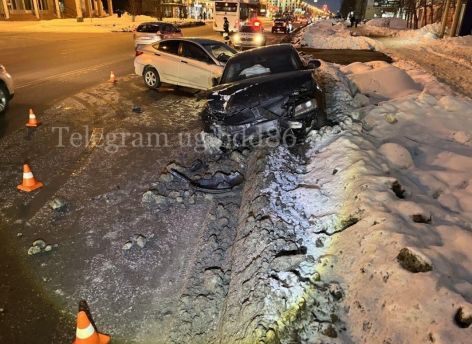 В Нижневартовске в ДТП получил травмы 39-летний водитель Hyundai