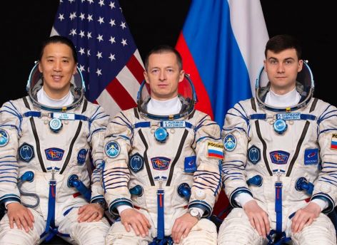 Сергей Рыжиков из Нижневартовска готовится к полету на МКС: Роскосмос показал кадры подготовки экипажа