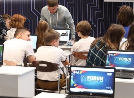 Югра готова к открытию очередного IT-форума. В центре повестки — искусственный интеллект
