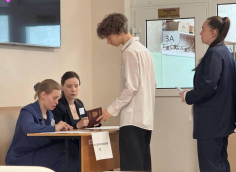 В Сургуте подвели итоги экзаменов – более 400 отличников и 215 медалистов