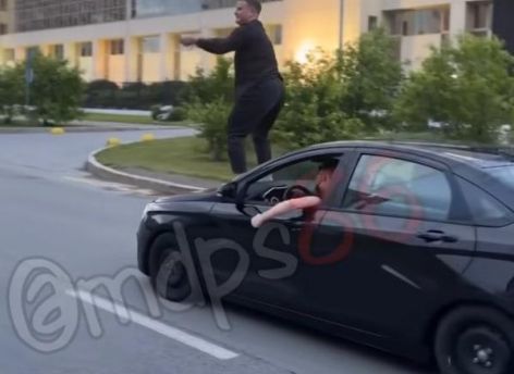 Танцы на капоте обернулись штрафами: сургутских блогеров поймала полиция