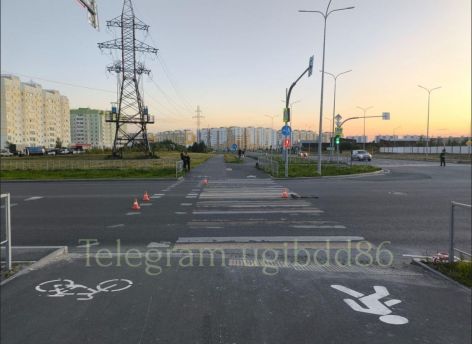 Два ребенка пострадали в ДТП в Югре: один ехал на питбайке, другой − на самокате