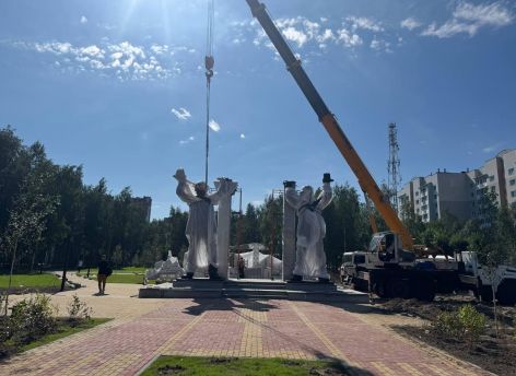 В Сургуте готовятся к открытию масштабного памятника строителям