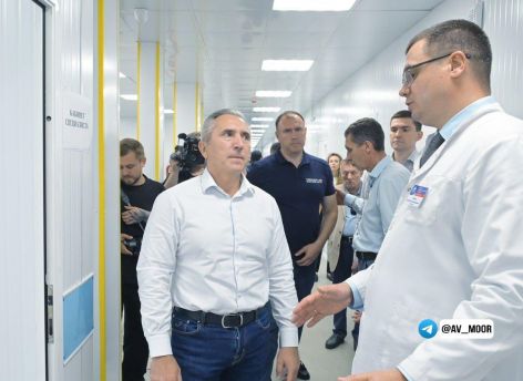 Новая поликлиника в Тобольске откроет двери для 20 тысяч жителей: губернатор Моор проверил ход работ