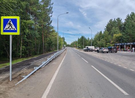 В Сургуте отремонтировали тротуар к Чернореченскому кладбищу