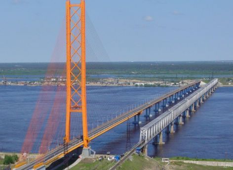 На сургутском мосту через Обь на день введут реверсивное движение
