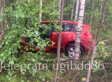 ​В Югорске водитель с двухмесячным стажем попала в ДТП и получила травмы