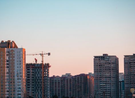 ТОП-10 застройщиков Югры: кто строит больше всего жилья на октябрь 2025 года?