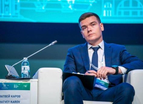 Руслан Кухарук начал плановый пересмотр состава правительства в Югре. Первым продлили контракт куратору ЖКХ