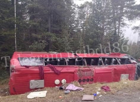 В Югре произошла авария с участием автобуса: два человека погибли, девять пострадали