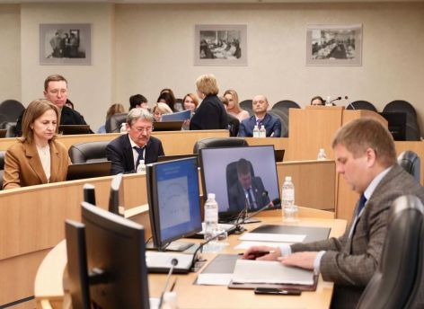 ​Льготы участникам СВО, долги УК и судьба морга на Каролинского − главные итоги заседания Думы Сургута
