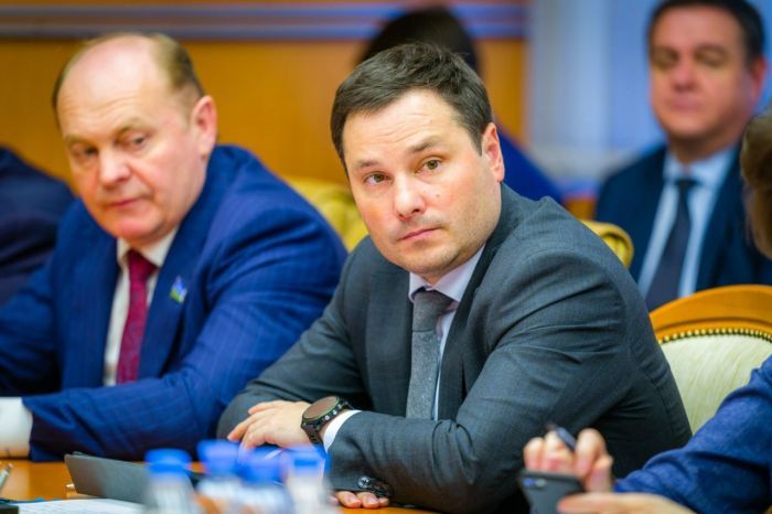 Суд по уголовному делу против бывшего замгубернатора Алексея Шипилова пройдет в Сургуте