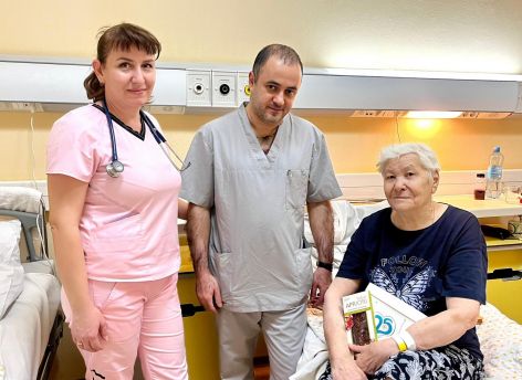 ​Кардиолог Сургута поздравил пациентку с 89-летием прямо после операции
