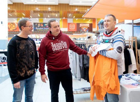 На выставке «Модные товары Сургута» свою продукцию выставили почти 60 участников