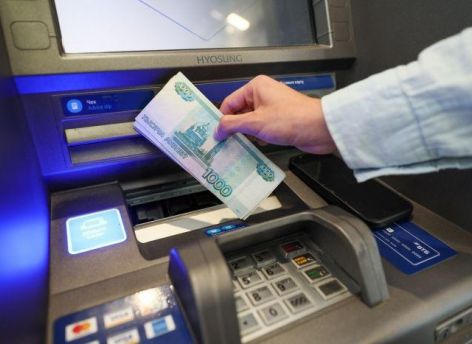 Рубль на пути к 100 за доллар, что на это повлияет?