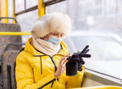 Эксперты рассказали, что +12 градусов в салоне автобуса — это норма (но ниже уже нельзя). И объяснили, почему так