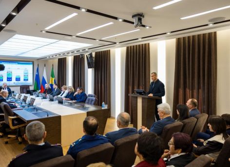 Бюджет без дефицита и 137 тысяч «квадратов» жилья: глава Сургутского района представил отчет за 2025 год