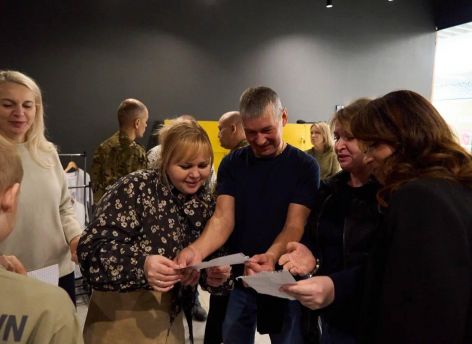 Организация многодетных и успешных мам провела экскурсию «Мир на ощупь» в Тюмени