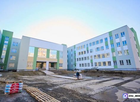 В Тюменской области возводят 12 школ