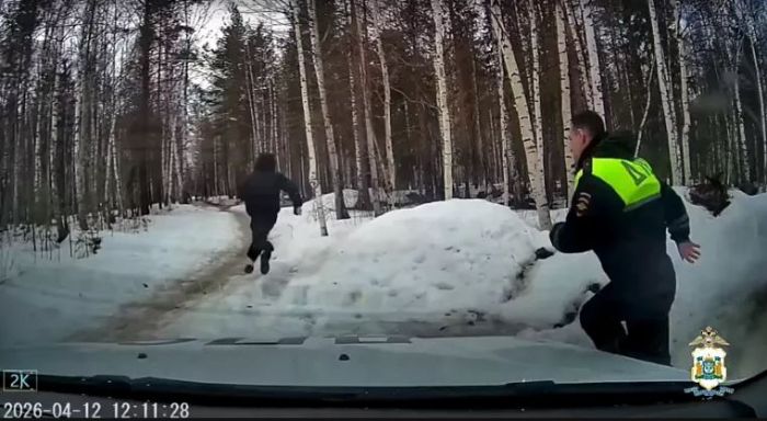 В Югре подростки угнали машину из гаражного кооператива и устроили погоню с полицией