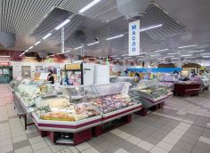 В Сургуте полностью обновили кровлю главного павильона Центрального рынка