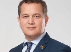 ​Ринат Айсин: «В зависимость от реализации КРТ были поставлены ДК «Строитель» и театр «Петрушка». Сейчас возникает вопрос, как эти проекты будут реализовываться дальше»