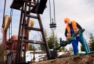 Компании Югры чаще всего ищут рабочих, строителей и производственный персонал