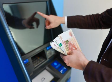 ​Югорчане теперь могут получать переводы по своему QR-коду