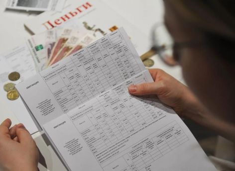 Власти Сургута объяснили, кто может получить от государства помощь по оплате ЖКУ