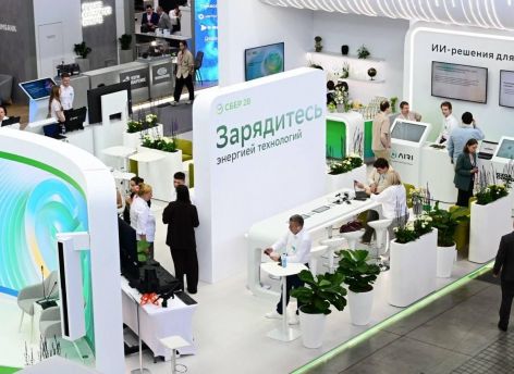 ​Сбер представил на Иннопроме передовые ИИ-технологии для трансформации реальной экономики