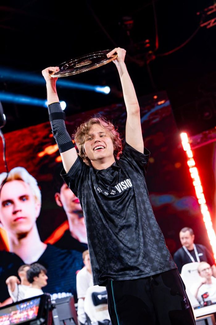 Киберспортсмен из Нижневартовска Noticed стал чемпионом крупного турнира по Dota 2