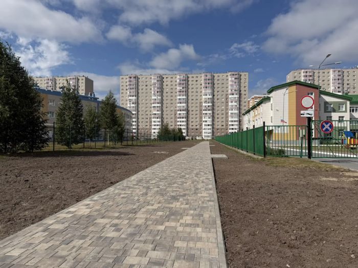​В 40 микрорайоне Сургута появился удобный путь к школе и детскому саду