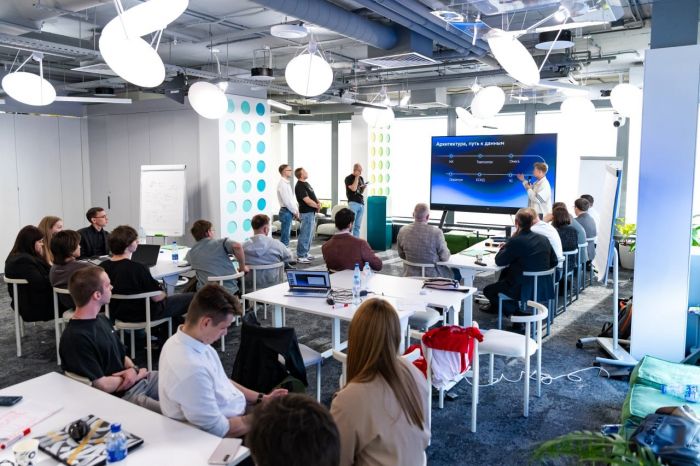 ​Сбер и Группа Синара разработали более 40 сценариев применения GigaChat в промышленности