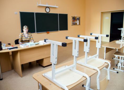 Школьников Сургута перевели на дистант из-за угрозы атаки БПЛА