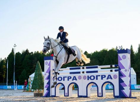 В столице Югры на соревнованиях конников разыграют почти 10 млн рублей, а еще приедет группа The Hatters