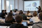 Студенты Югры сначала будут учиться финансовой грамотности, а потом придумают, как научить этому других