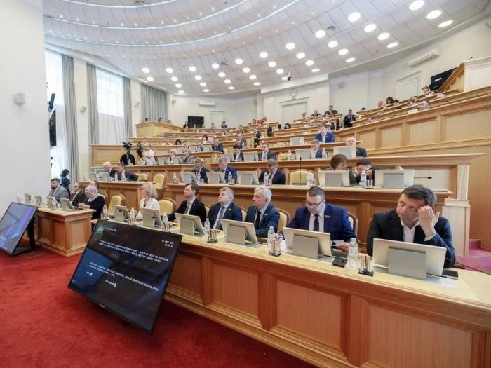 В думу Югры не прошли три действующих депутата, хорошо известных сургутянам