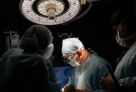 В Сургуте мужчина с температурой попал на стол кардиохирургов