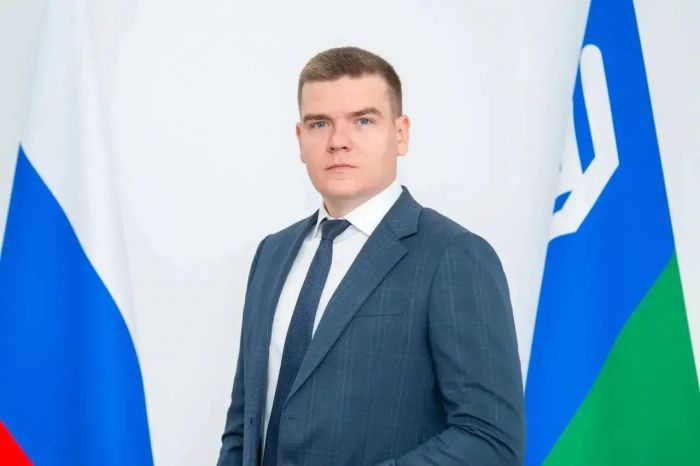 Руслан Кухарук в третий раз продлил контракт для молодого чиновника, отвечающего за ЖКХ и энергетику