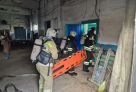 Спасатели по всей Тюменской области отрабатывают свою работу при чрезвычайных происшествиях