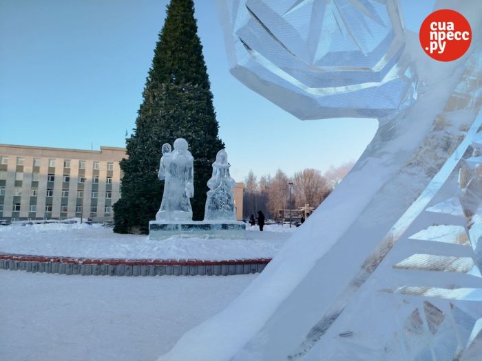 Шесть площадок Сургута украсят ледовыми городками к Новому году
