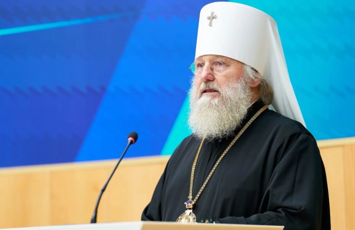 Митрополит Павел призвал югорчан ежедневно в один и тот же час молиться о военнослужащих